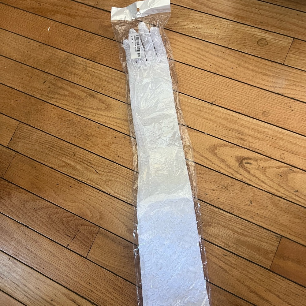 Long White Lace Opera Gloves 22” New